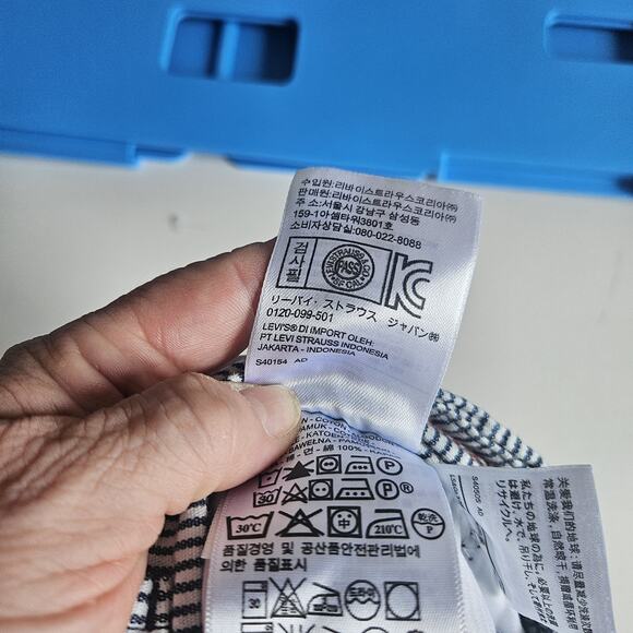 Levis Waist 31 Women Vintage Inspired Railroad Stripes Classic Denim Shorts - Picture 11 of 16